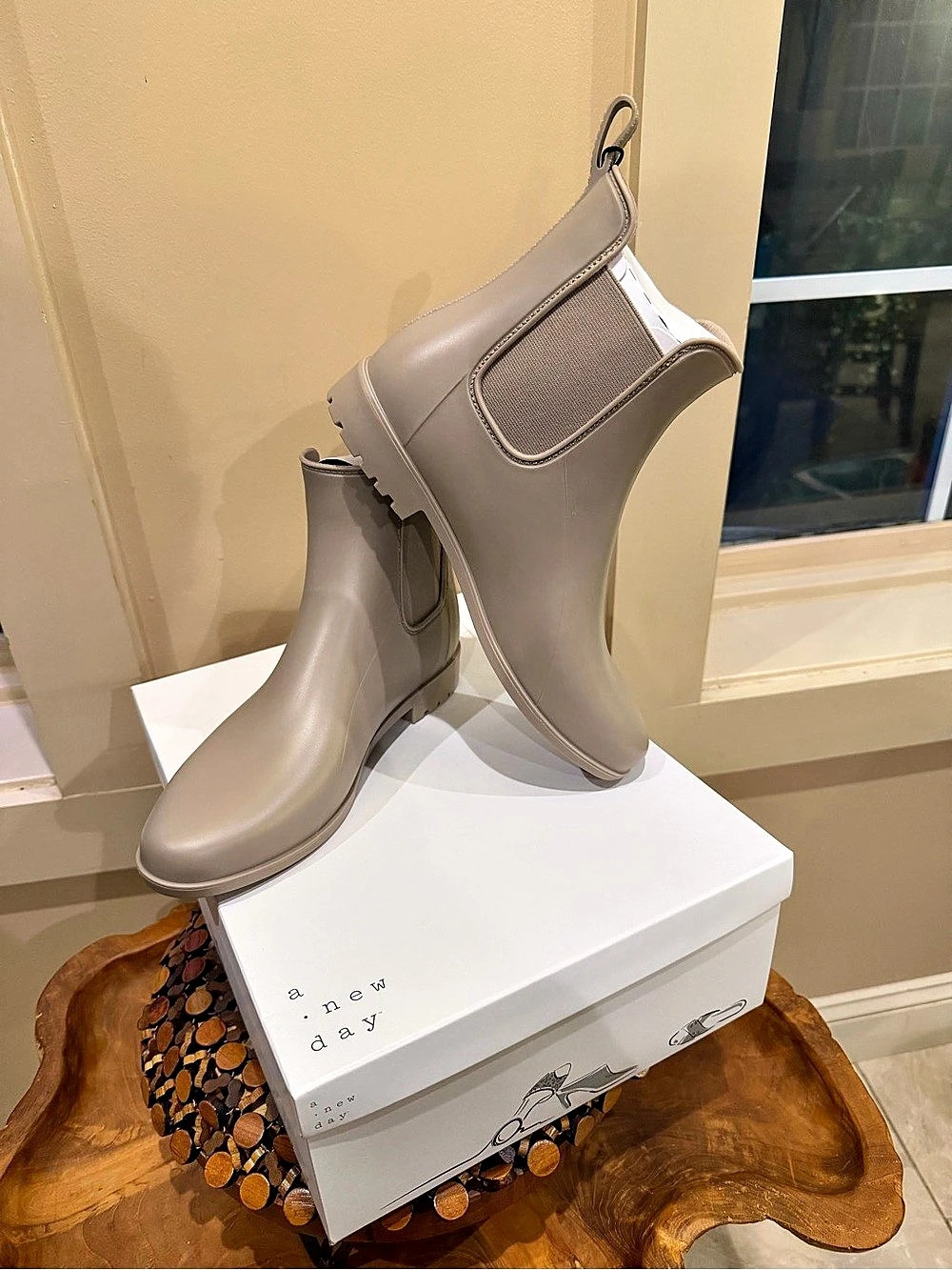 A New Day Chelsea Fall Winter Waterproof Rubber Ankle Boots Booties Taupe 10 NWT